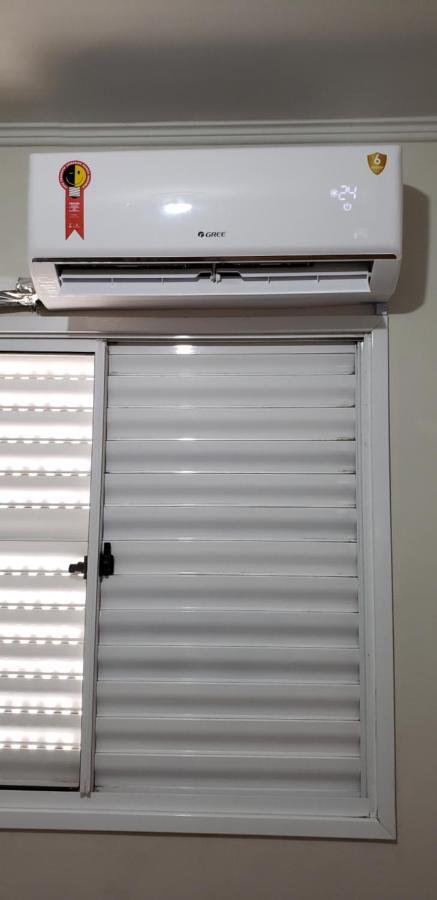 Apartamento Inteiro Com Wifi 70Mb, Ar Condicionado, Proximo Ao Estadio Do Cafe 隆德里纳 外观 照片